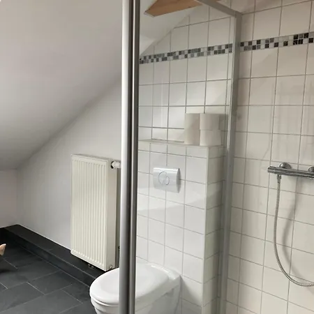 To'n Schlagboom Hotell 2*