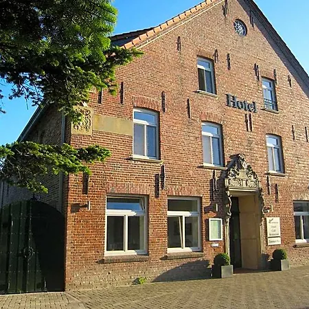 To'n Schlagboom Hotel 2*